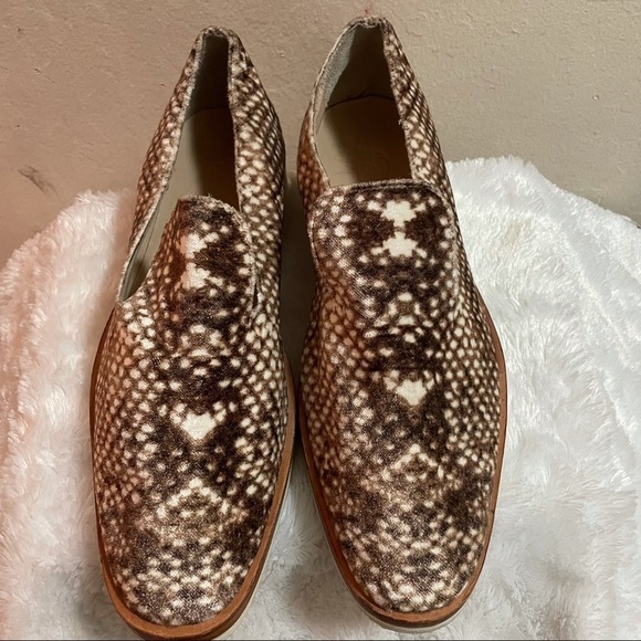 Free People Snakeskin Velvet Loafers Size 41 - Picture 4 of 12